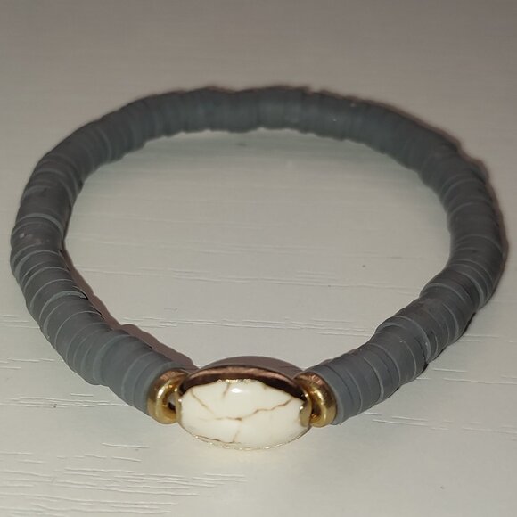 White and Gold Centerpiece Bracelet Gray Vintage Academia Bohemian Medium Size - Picture 1 of 7